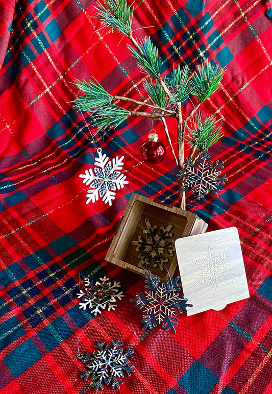 Decoupage Sheet Music Ornament set with Matching Box, Layered Snowflake Ornament Set, Ornament Gift Set, Mini Snowflake Ornaments, Set of 6