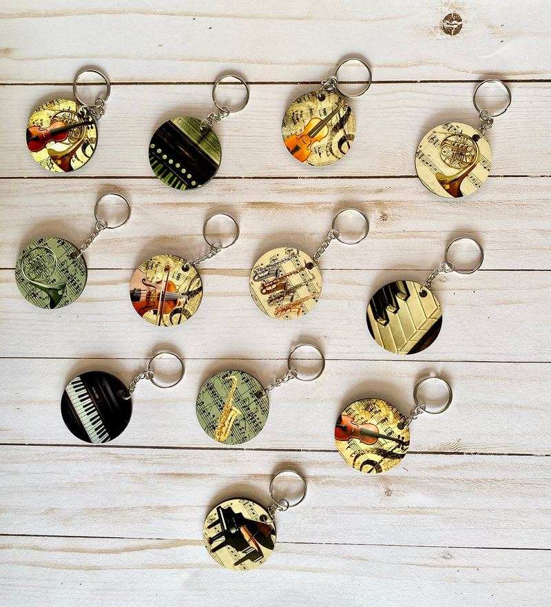 Viola Keychain, Musical Instrument keyring, cute key accessory, graduation gift, for viola player, orchestra music student teacher gift