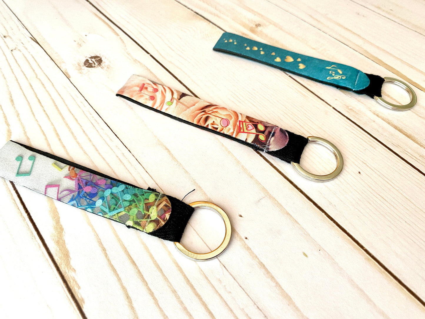 Music Notes Photo Wristlet Keychain, Strap Chain Lanyard, Fun Musician Key Accessories, For Music Student Teacher, Band Gift for Him for Her