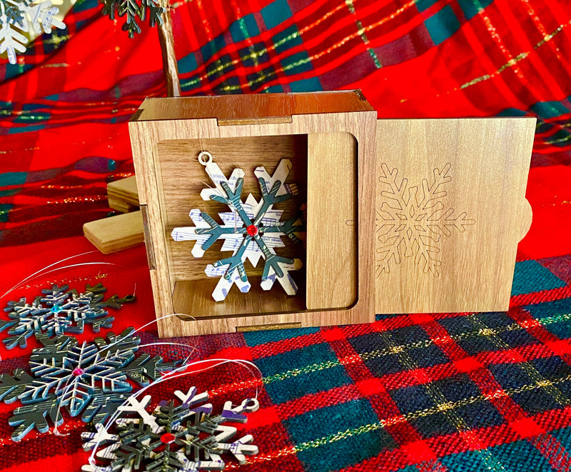 Decoupage Sheet Music Ornament set with Matching Box, Layered Snowflake Ornament Set, Ornament Gift Set, Mini Snowflake Ornaments, Set of 6
